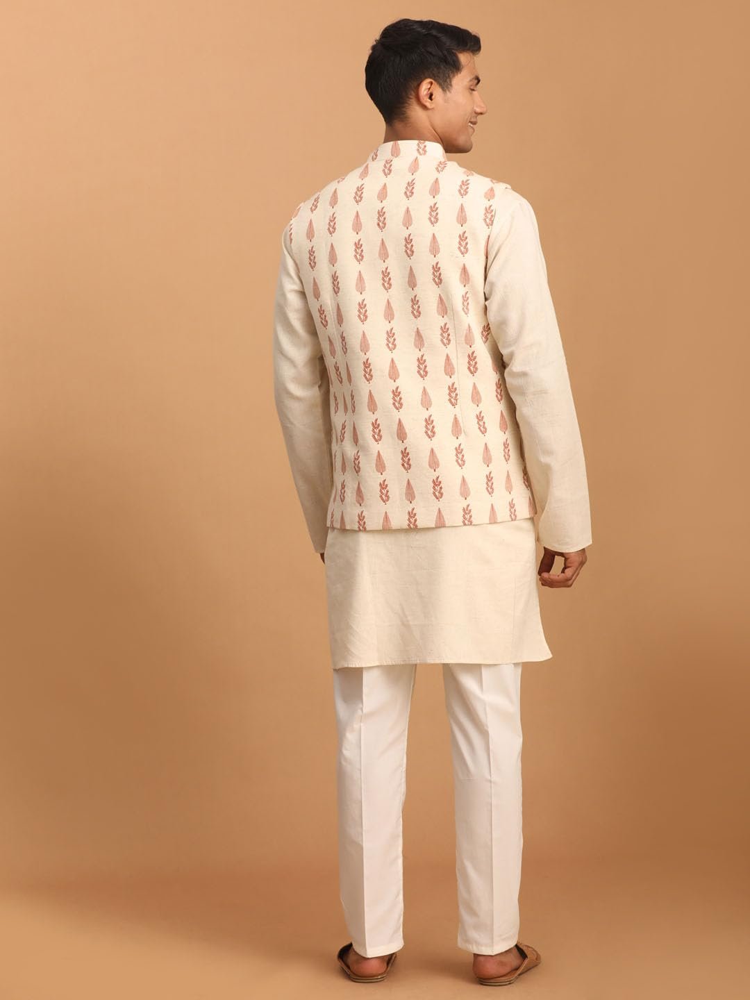 Vastramay Leaf Pattern Cotton Nehru Jacket with Kurta and Pyjama Set Elegant Ethnic Wear for Men - Image 6